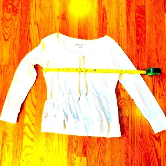 Eddie Bauer Long Sleeve & Gathered Neckline Blouse - Picture 3 of 7